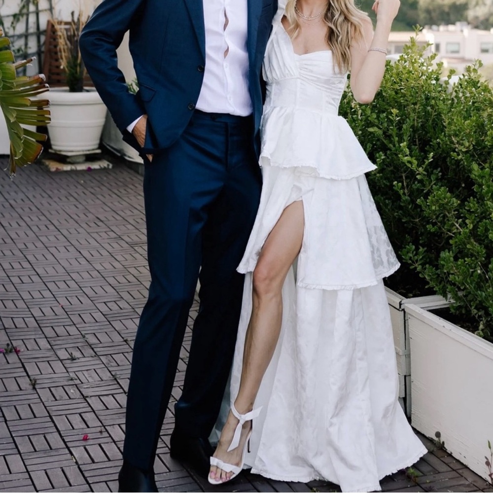 NWT V. Chapman Grace Dress in White Macaron size 2